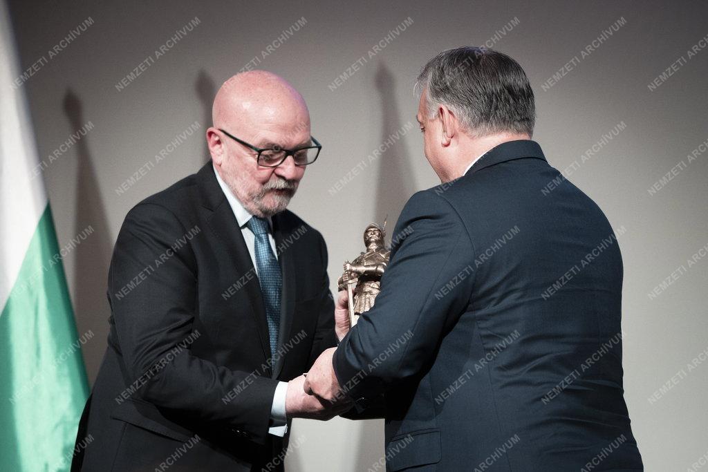 Átadták a Polgári Magyarországért Alapítvány Hunyadi János-díját Brüsszelben