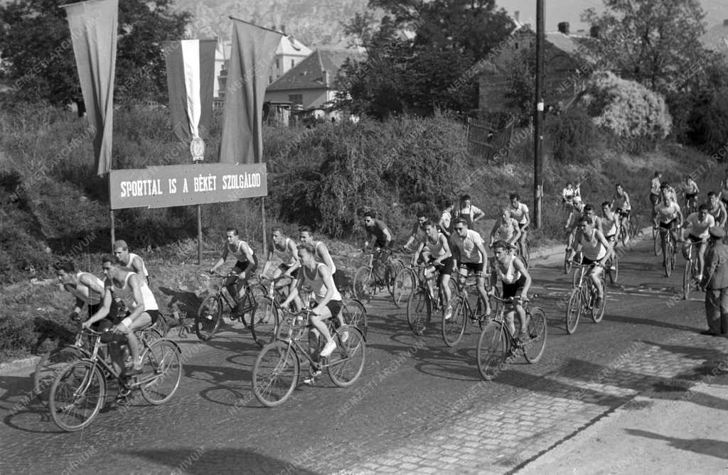 Sport - Kerékpáros országúti verseny 