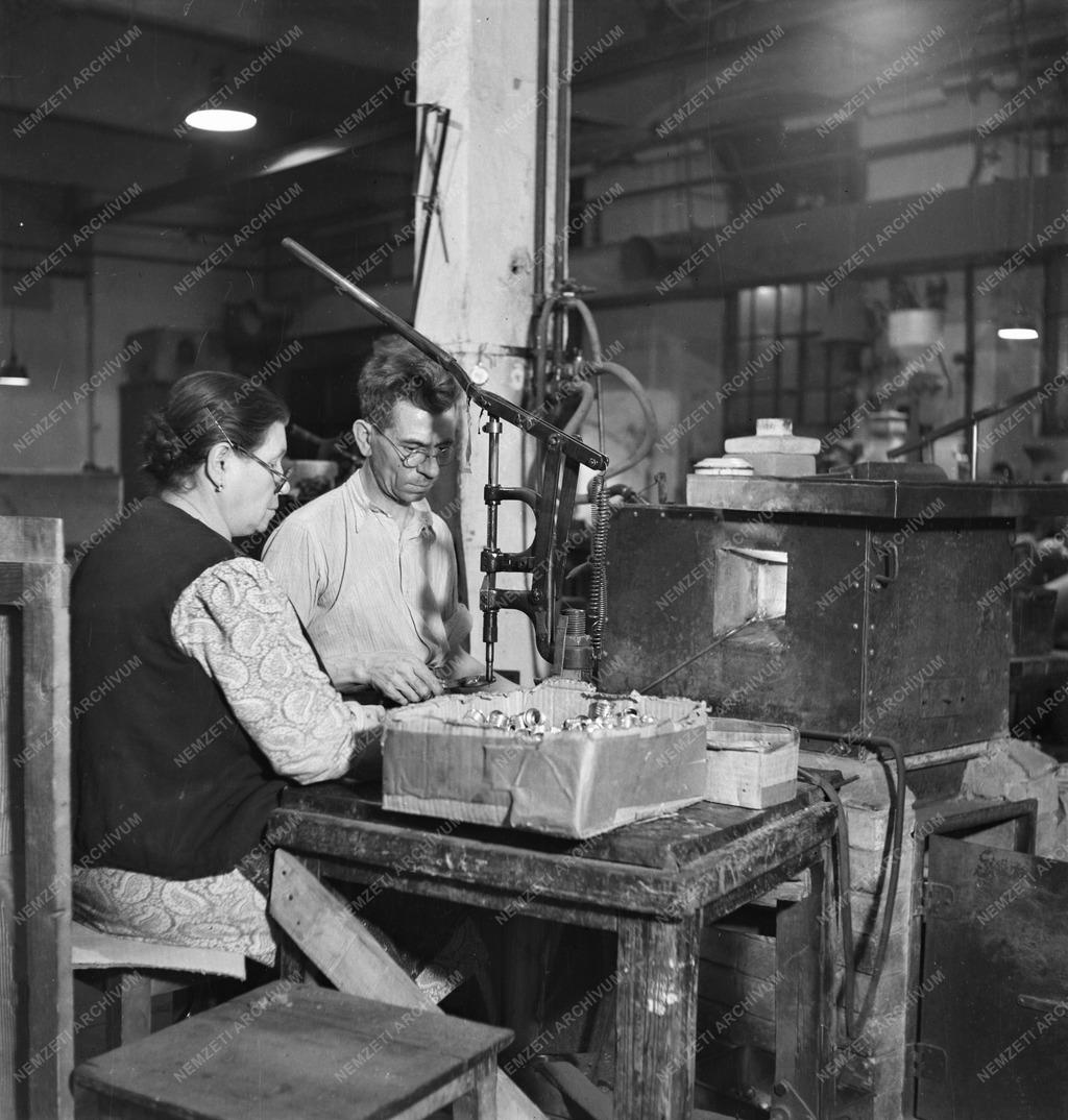 Ipar - Egyesült Izzó