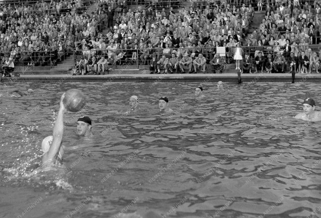 Sport - Vízilabda - Vasas-Dózsa vízilabda mérkőzés