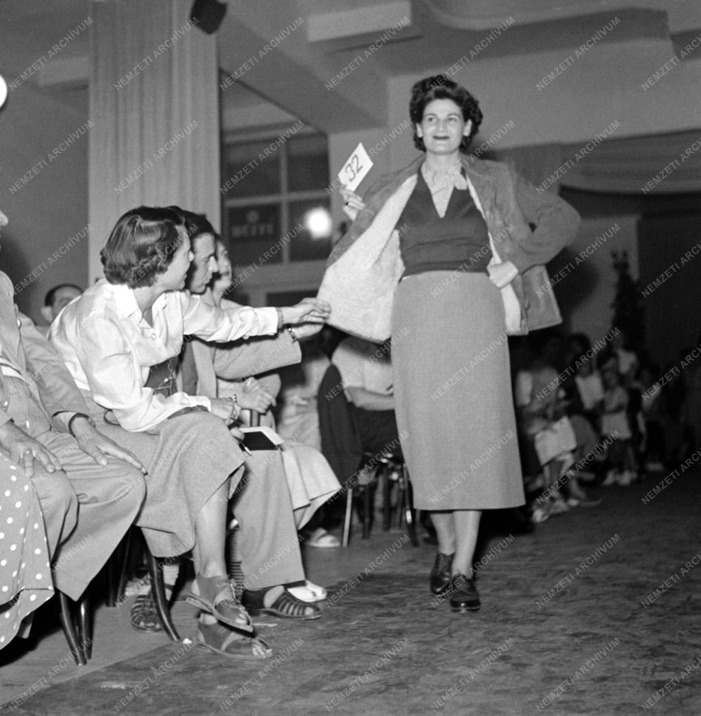 Divat - Divatbemutató