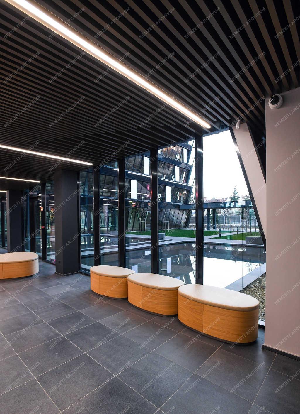 Építőipar - Debrecen - Átvétel után a Forest Offices