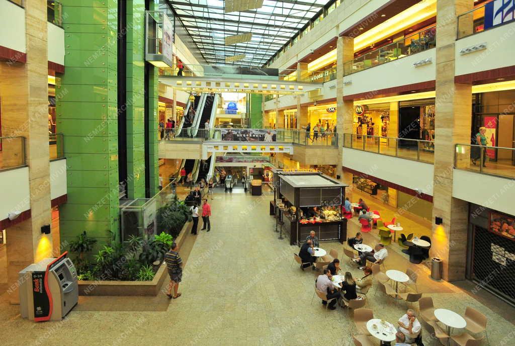 Budapest - Bevásárlócsarnok