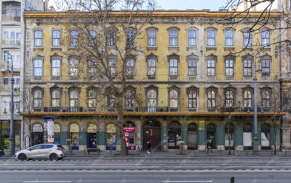 Műemlék - Budapest - Múzeum körút 21.