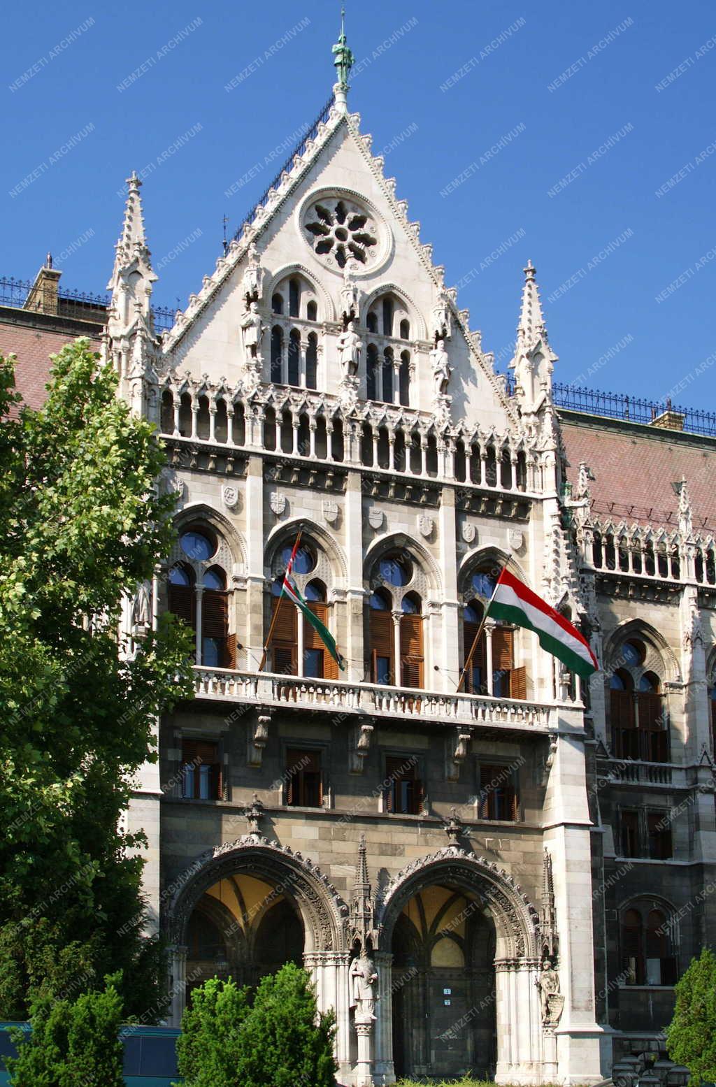 Budapest - Középület - Országház