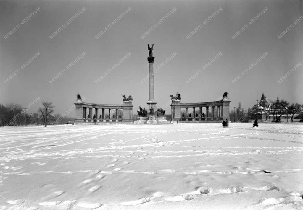 Városkép - Budapest - Hősök tere télen