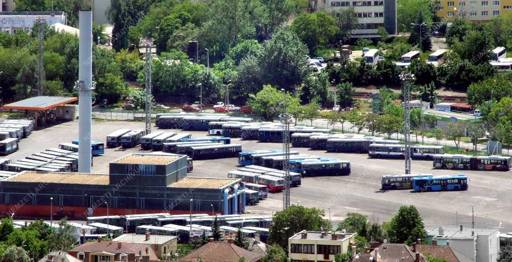 Közlekedés - Budapest - A BKK autóbuszgarázsa a XI. kerületben