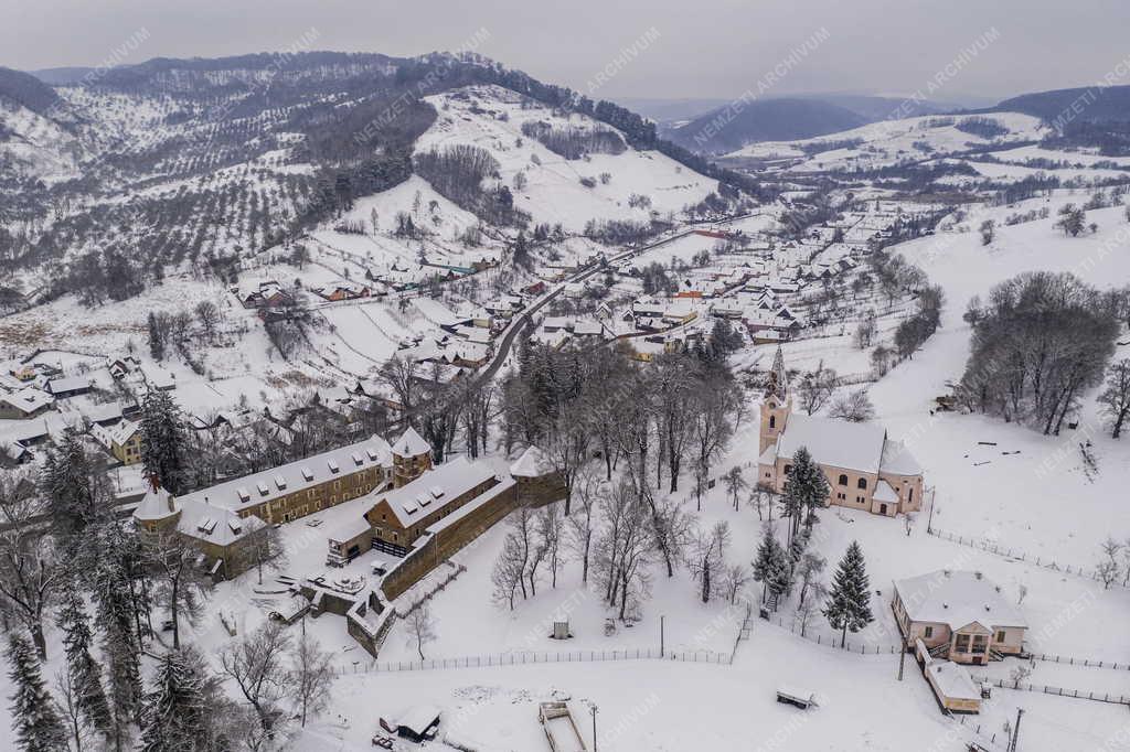 Műemlék - Erdély - A keresdi Bethlen-kastély
