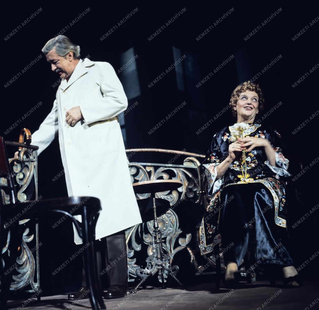 Kultúra - Alekszej Nyikolajevics Arbuzov: Kései találkozás című darabjának próbája a Madách Színház Kamaraszínházában