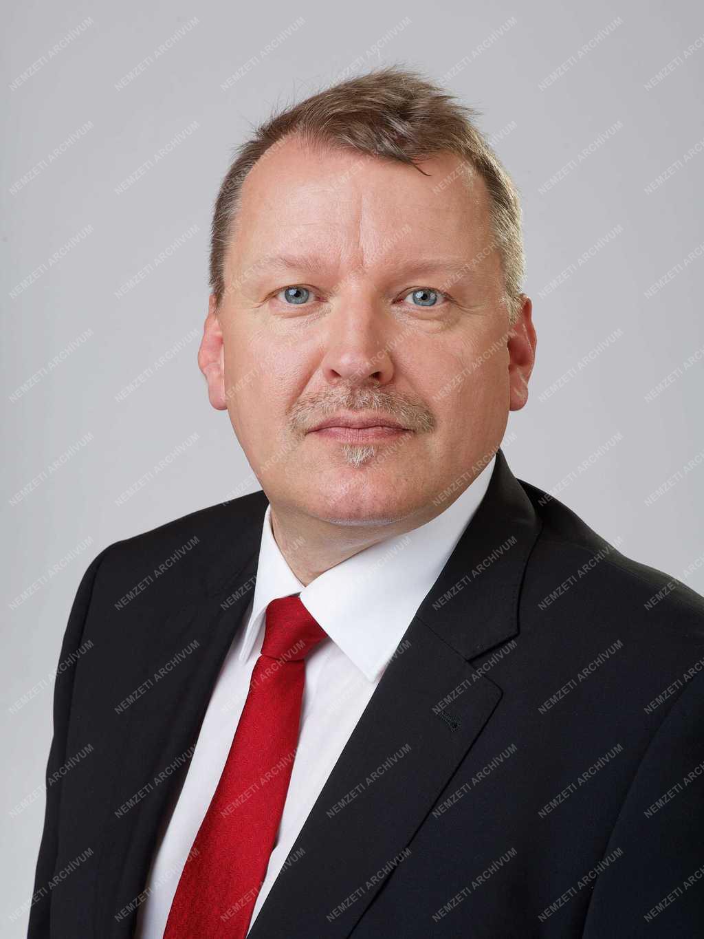 Új kormány - Államtitkárok - Molnár Zoltán