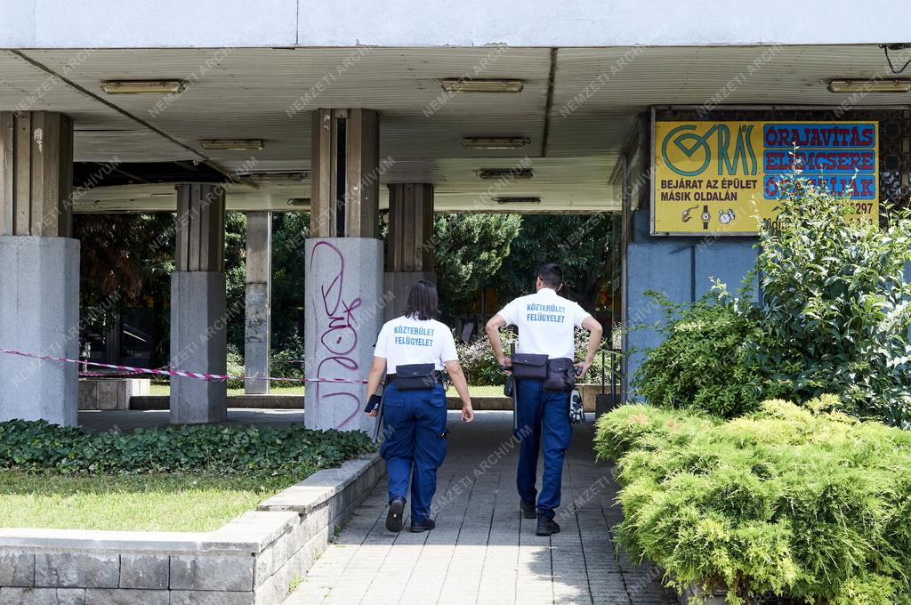 Önkormányzat - Kőbánya - Közterület felügyelők