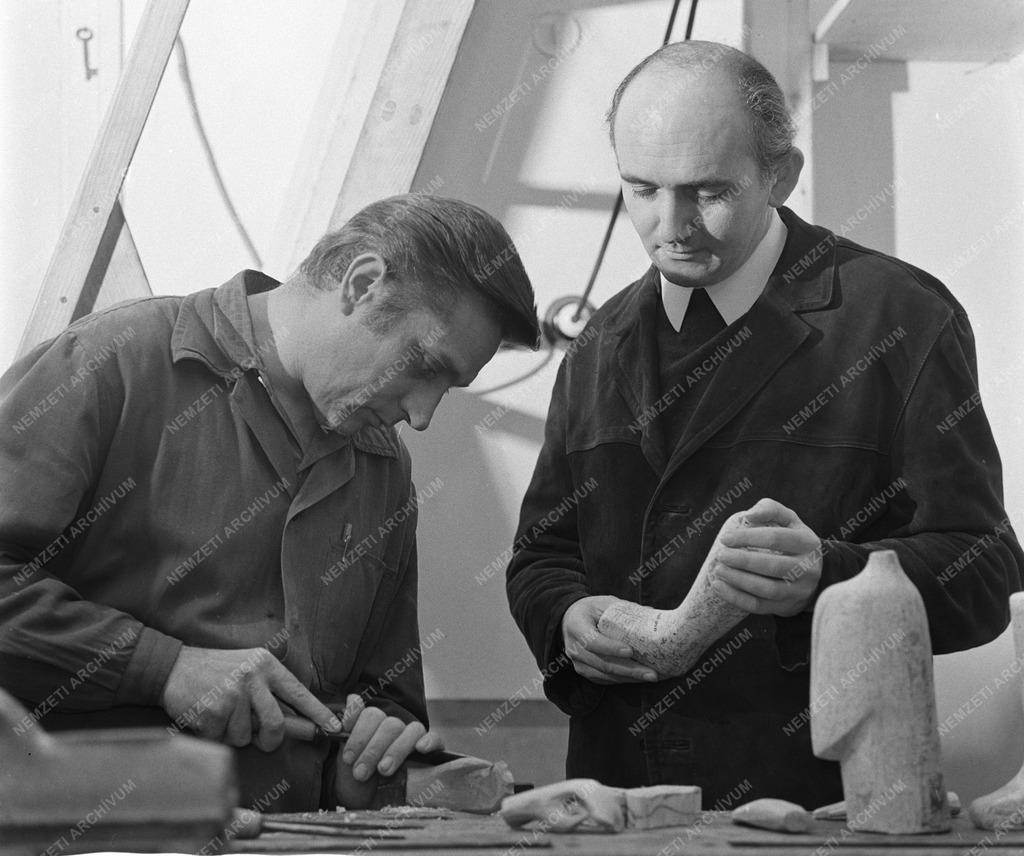 Kultúra - Bartók és Brecht bemutatóra készül a Bábszínház