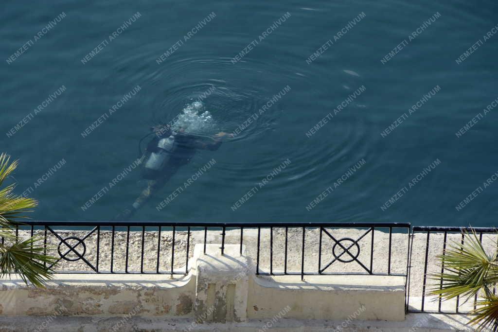 Sport - Sliema – Könnyűúvár a Marsamxett öbölben