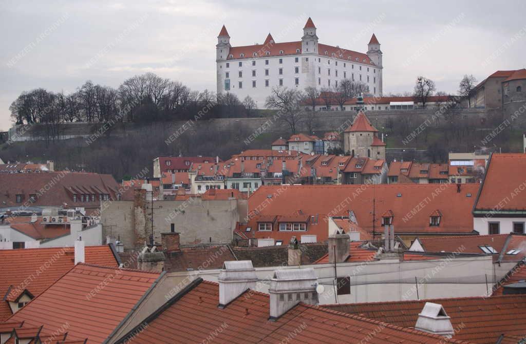 Városkép - Pozsony - Kilátás a pozsonyi várra