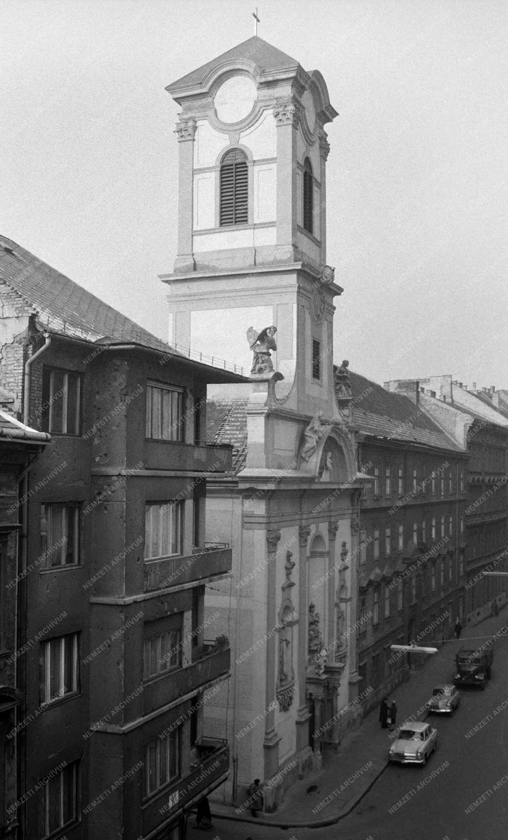 Városkép - Budapest - Belvárosi Szent Mihály-templom