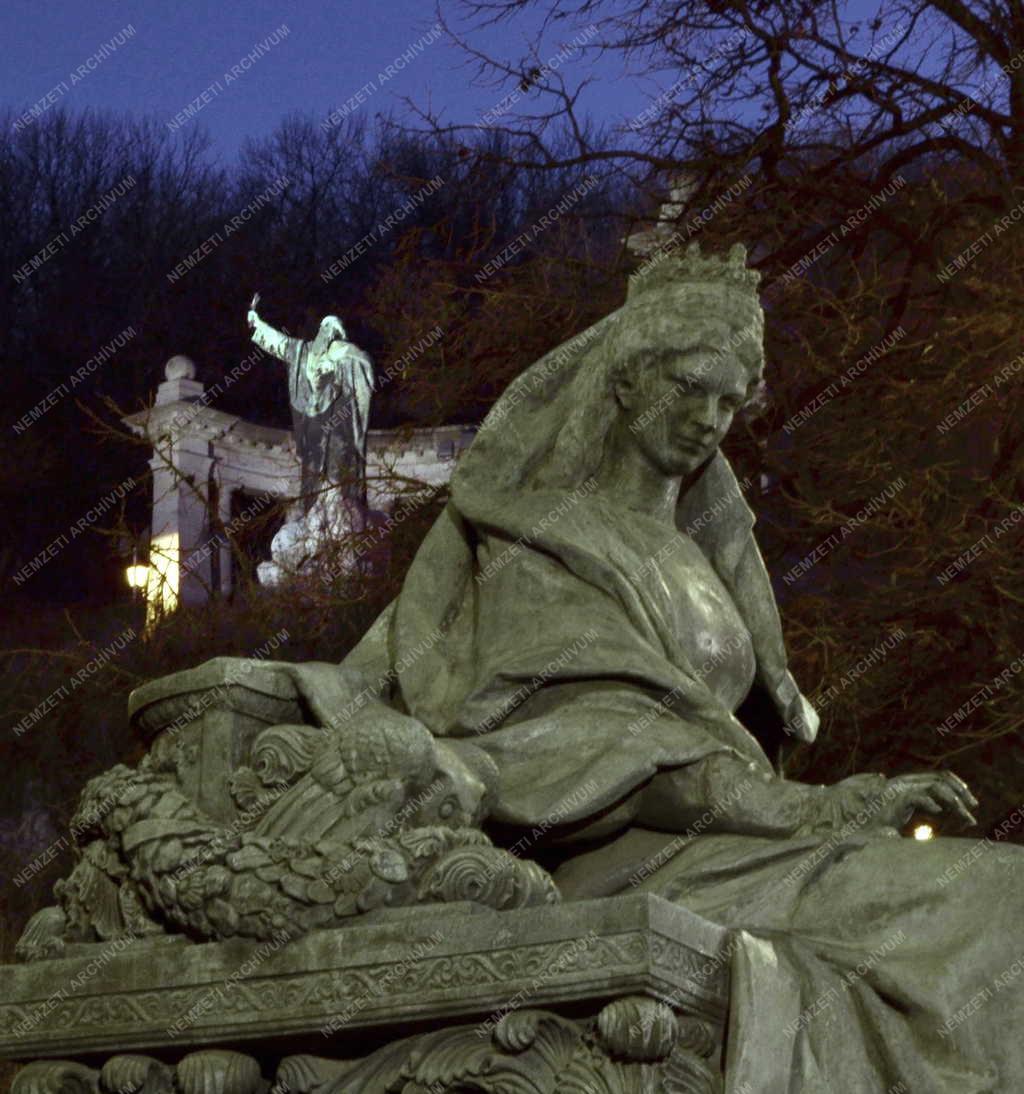 Műalkotás - Budapest - Erzsébet királyné szobra