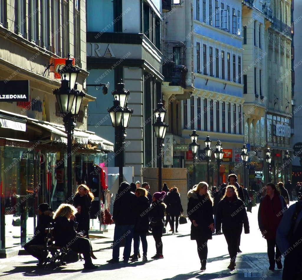 Városkép - Budapest - Váci utca