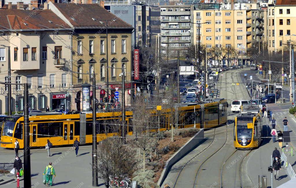 Városkép - Közlekedés - Villamosok a fővárosban