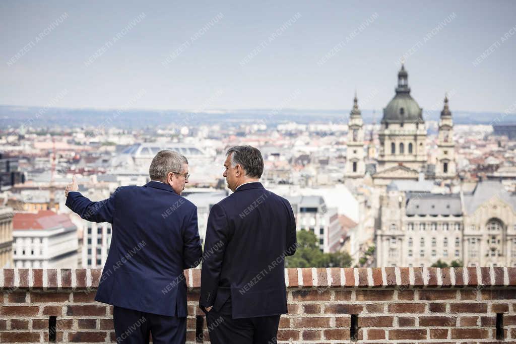Orbán Viktor a Nemzetközi Olimpiai Bizottság elnökével tárgyalt