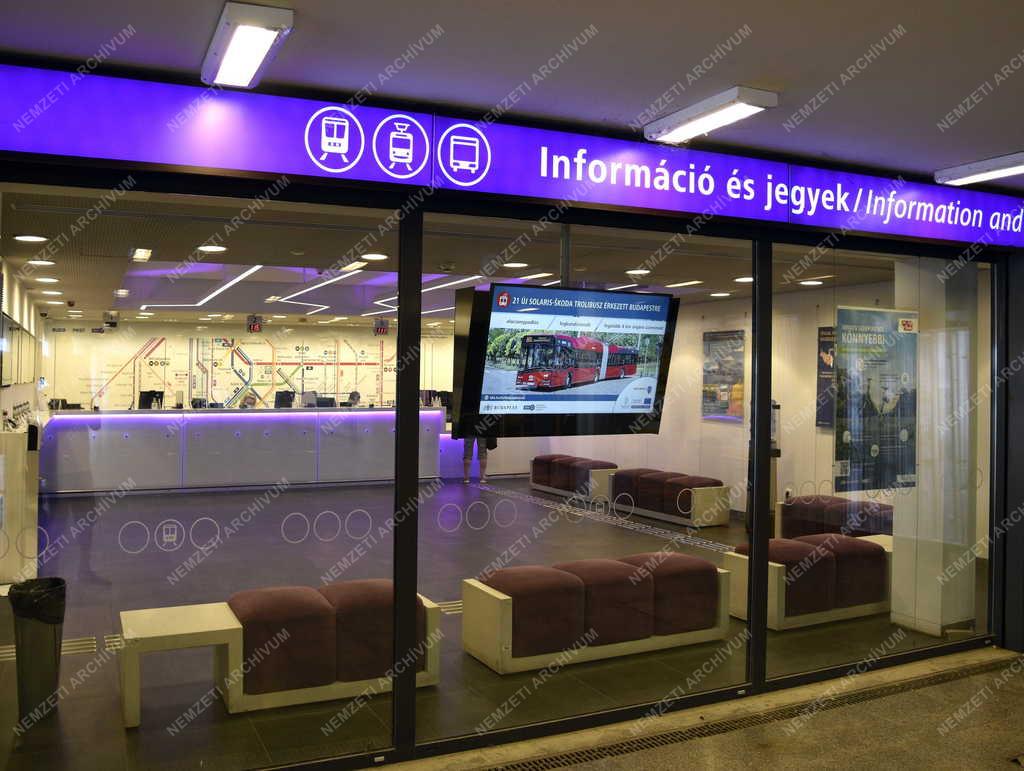 Közlekedés - Budapest - BKK ügyfélközpontja a Keleti pályaudvar aluljárószintjén