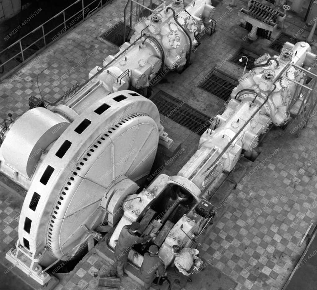 Földgáz - Dunaújvárosi gáztartály