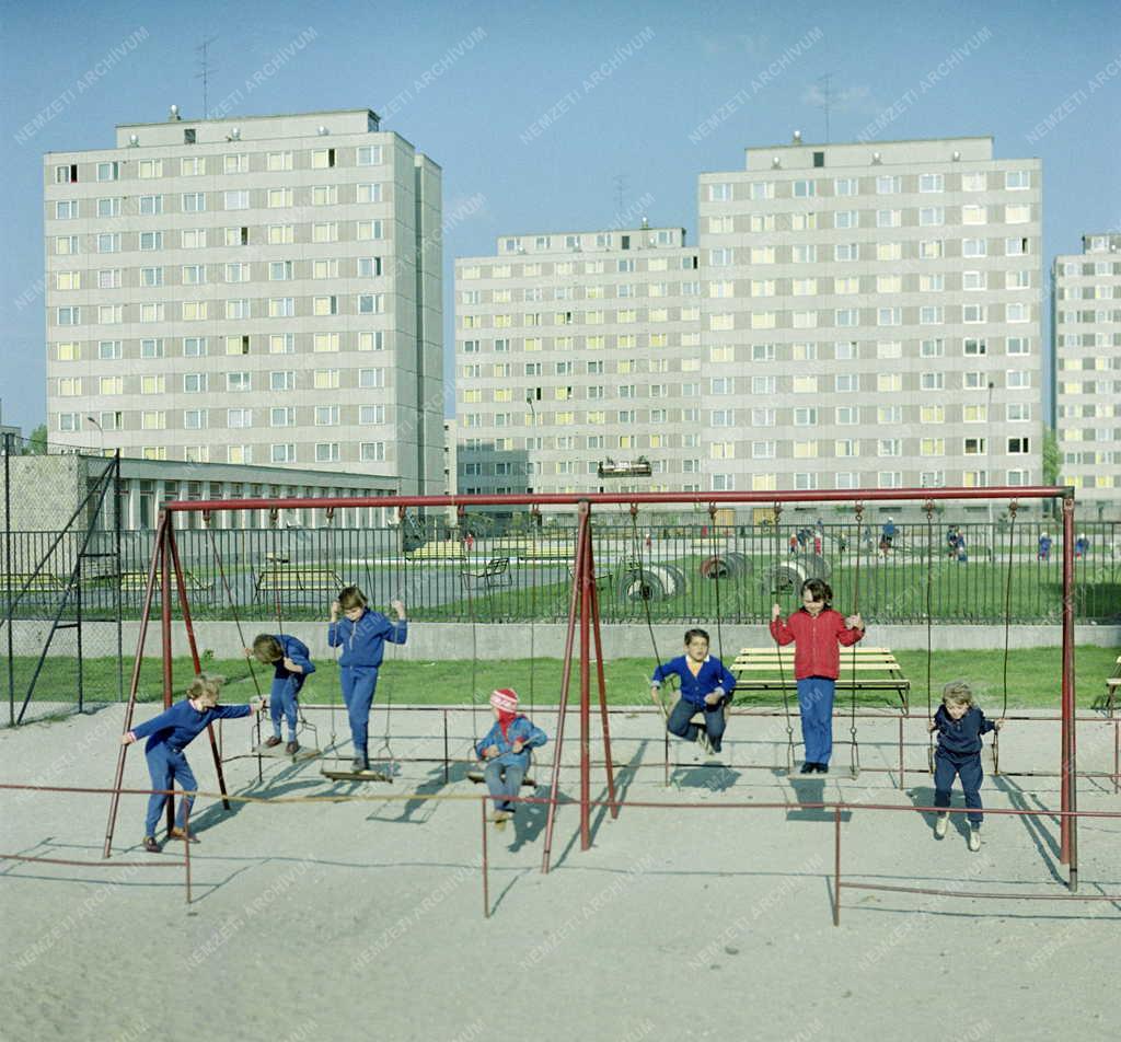 Városkép - Oroszlány új lakótelepe