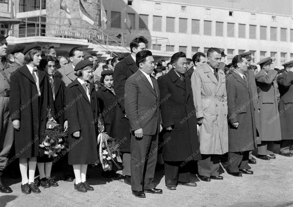 Külkapcsolat - A koreai és a mongol küldöttség elutazása Budapestről  