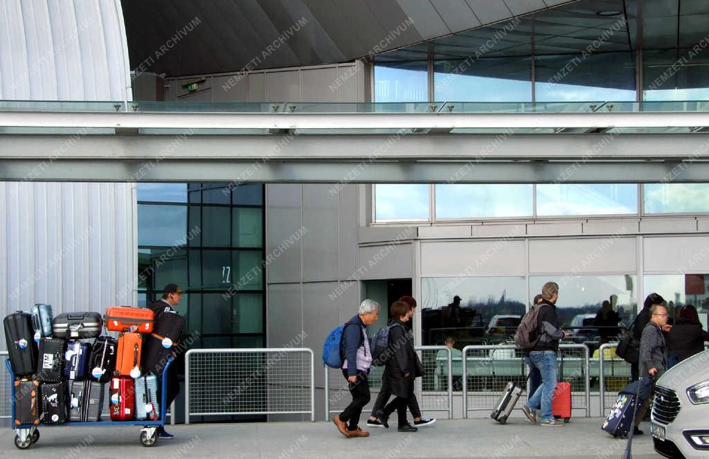 Légiközlekedés - Budapest - Liszt Ferenc Nemzetközi Repülőtér