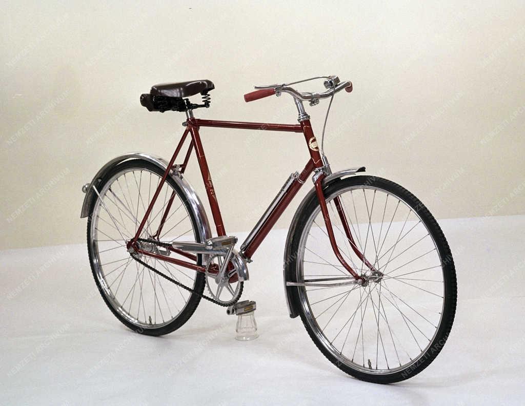 Járműipar - Csepel Kerékpárgyár