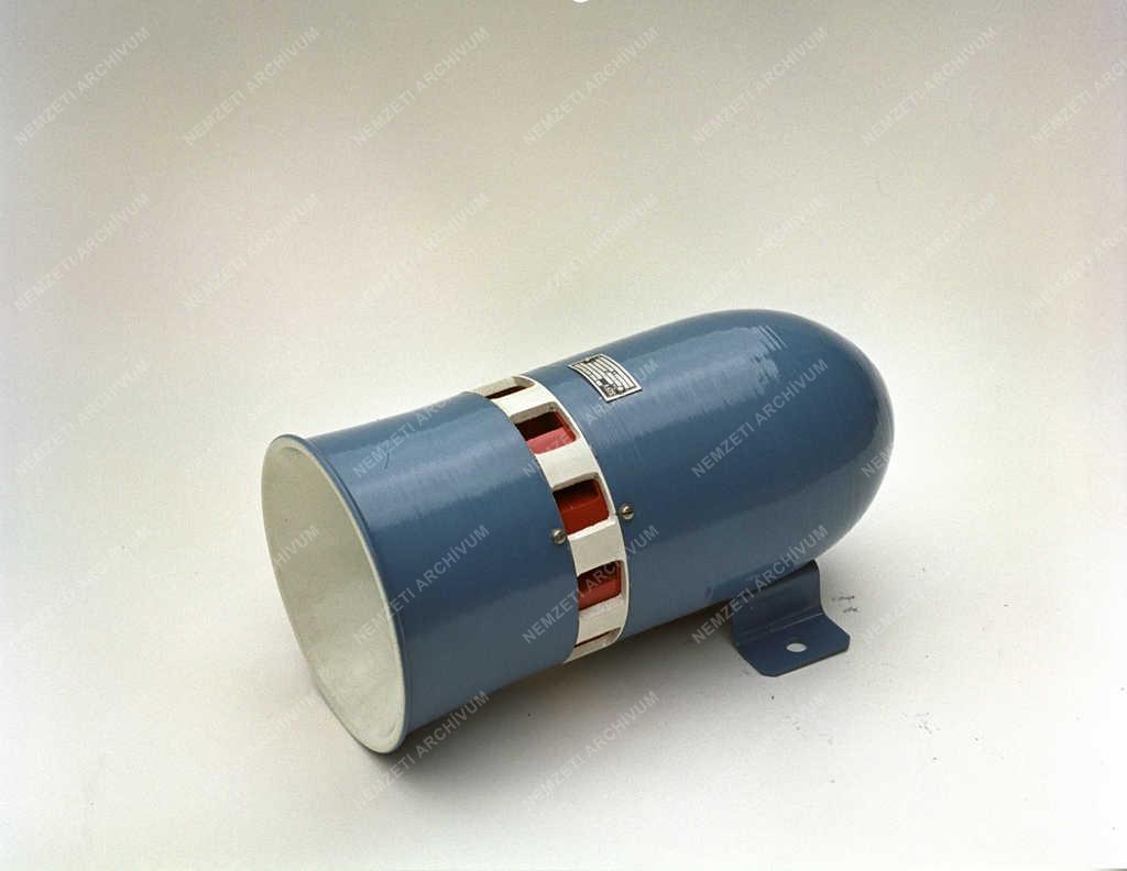Elektronikai ipar - Finommechanikai Vállalat 