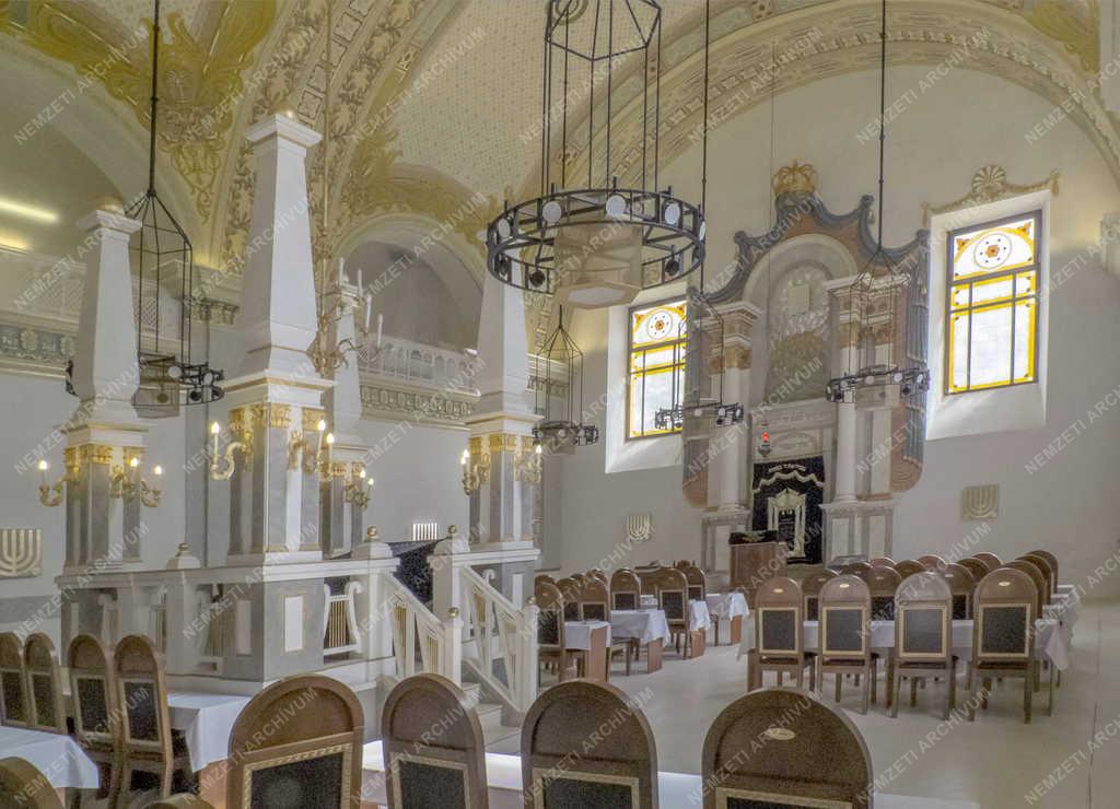 Egyházi épület - Budapest - Az óbudai zsinagóga