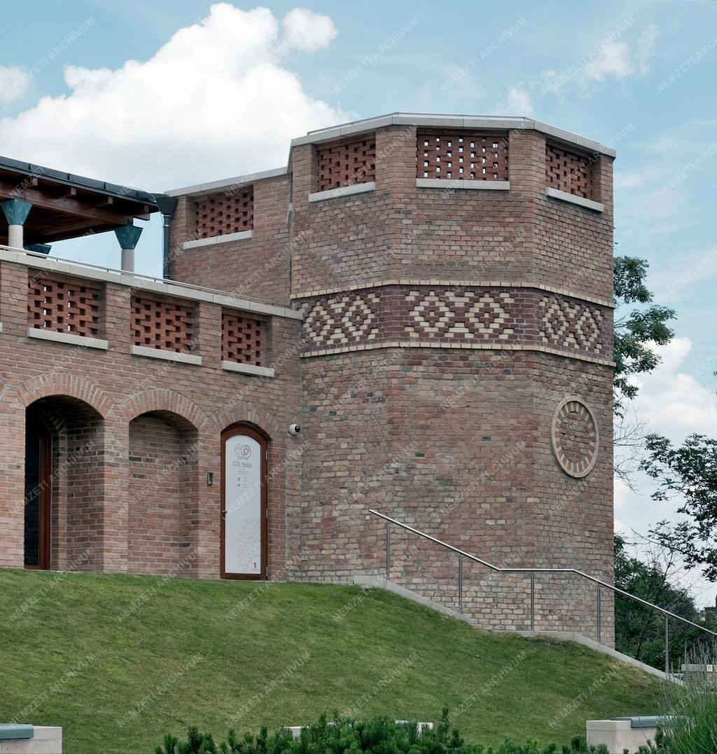 Kultúra - Budapest - Gül Baba türbéje a Rózsadombon