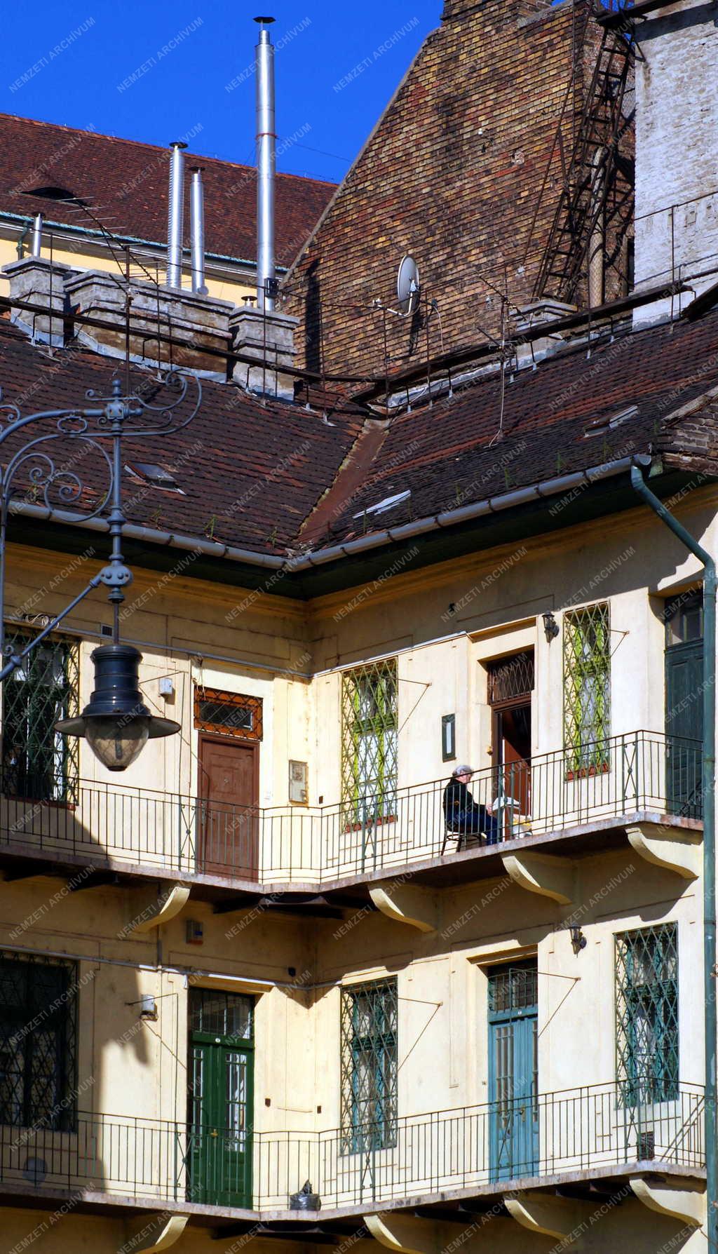 Életkép - Budapest - Tavaszi napsütés a fővárosban