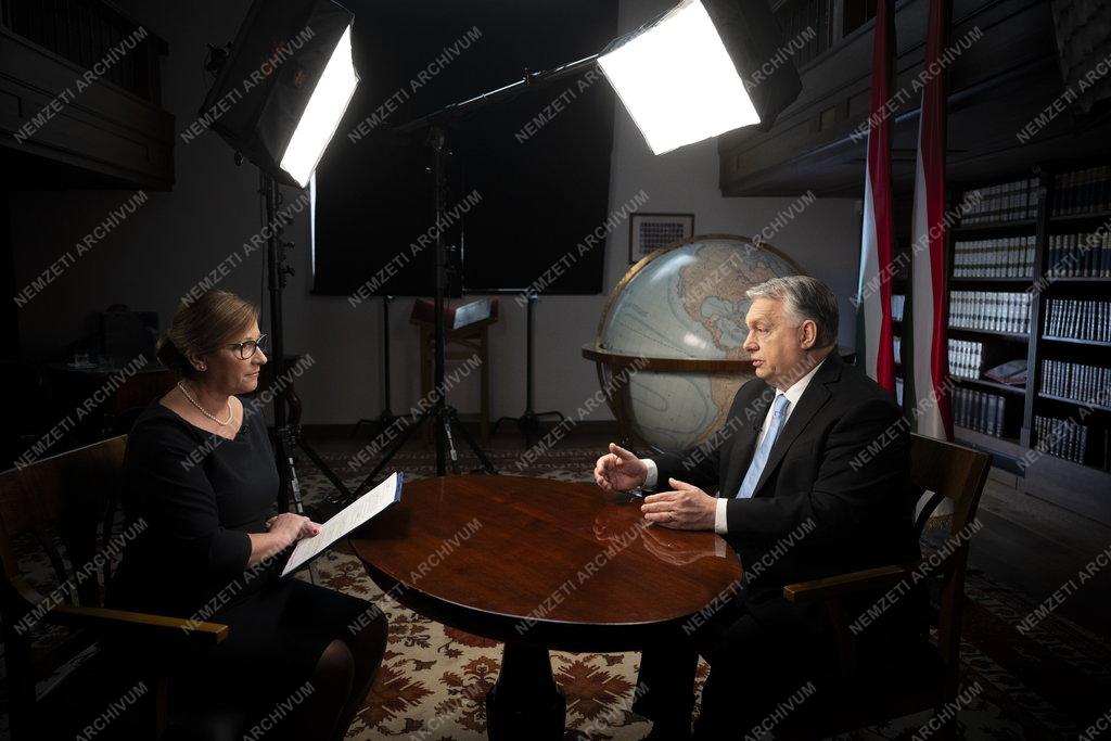 Orbán Viktor interjút adott az amerikai útjáról az M1-nek