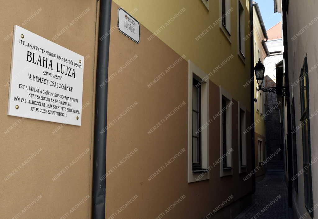 Városkép - Győr - Blaha Lujza emléktáblája