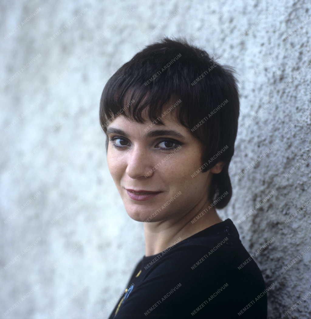 Kultúra - Igó Éva színésznő