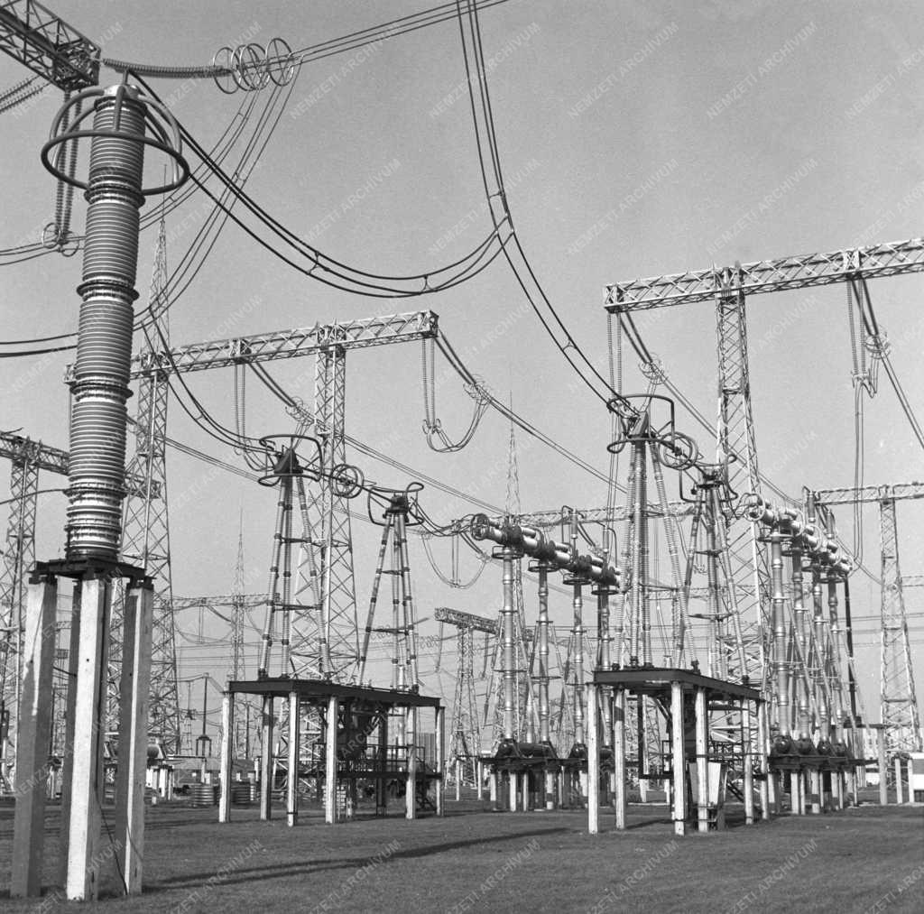 Energia - A 750 kV-os távvezeték