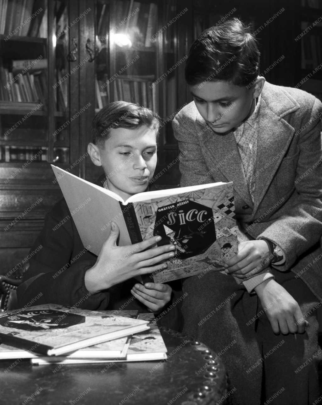 Kultúra - Grätzer József: Sicc című könyv újrakiadása