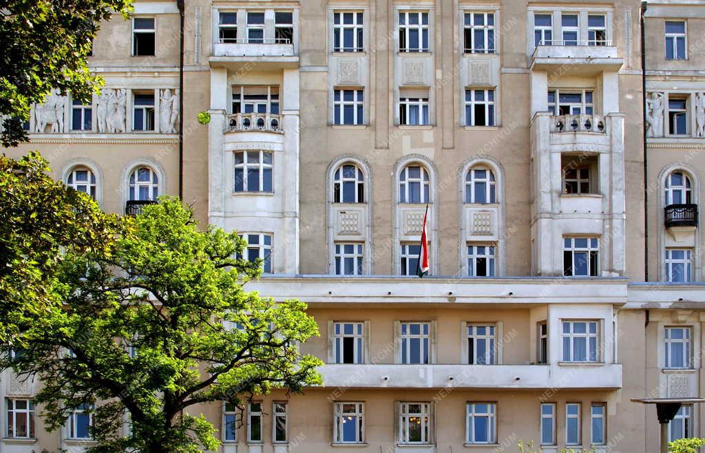 Budapest - Középület