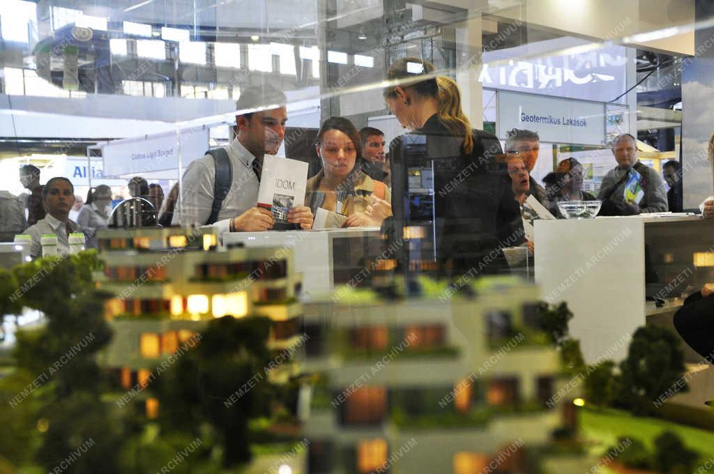 Ingatlanpiac - Budapest - Lakásexpo a Millenárison