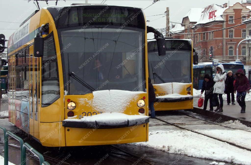 Kőzlekedés - Időjárás - Március végi tél a fővárosban