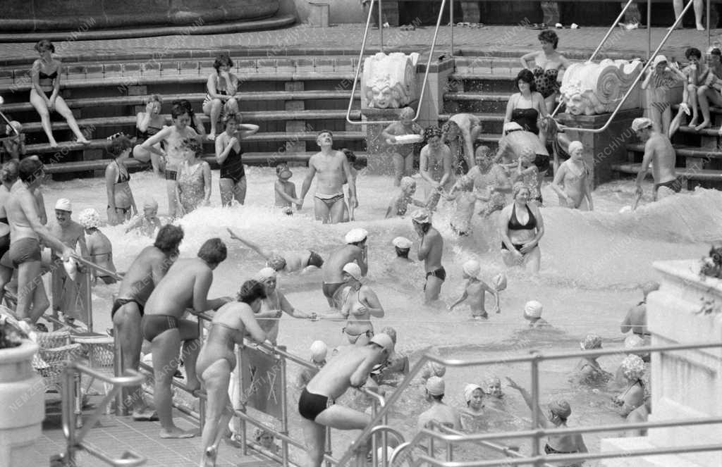 Gyógyfürdő - Gellért Gyógyfürdő