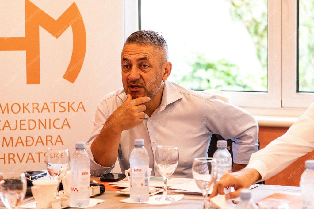 Közös nyilatkozatot fogadtak el a Fiumei Fórum résztvevői