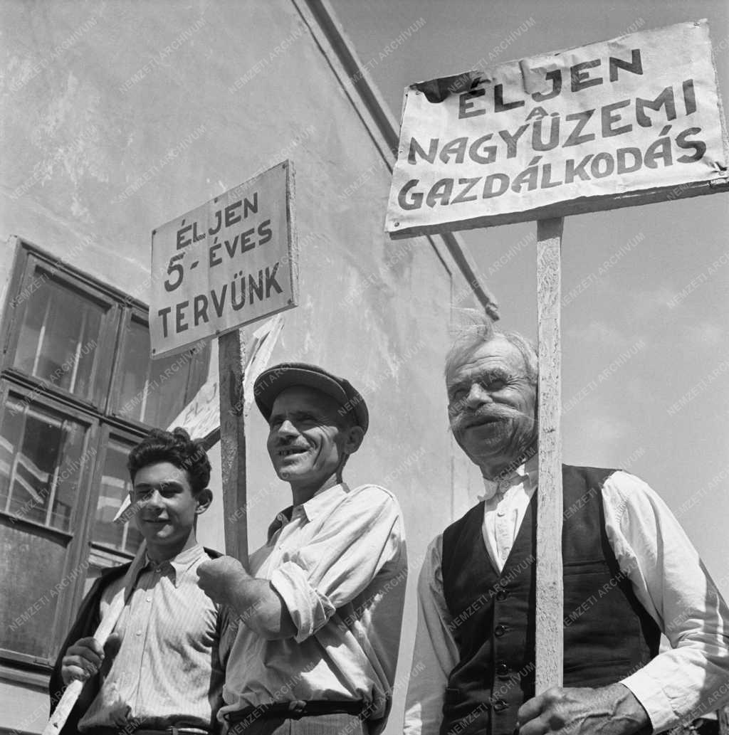 Gazdaságpolitika - 5 éves terv éltetése