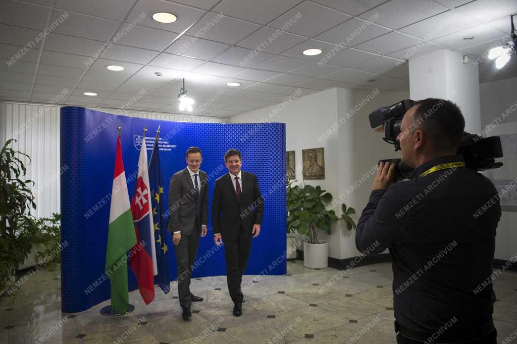 Globsec - Biztonságpolitikai fórum Pozsonyban