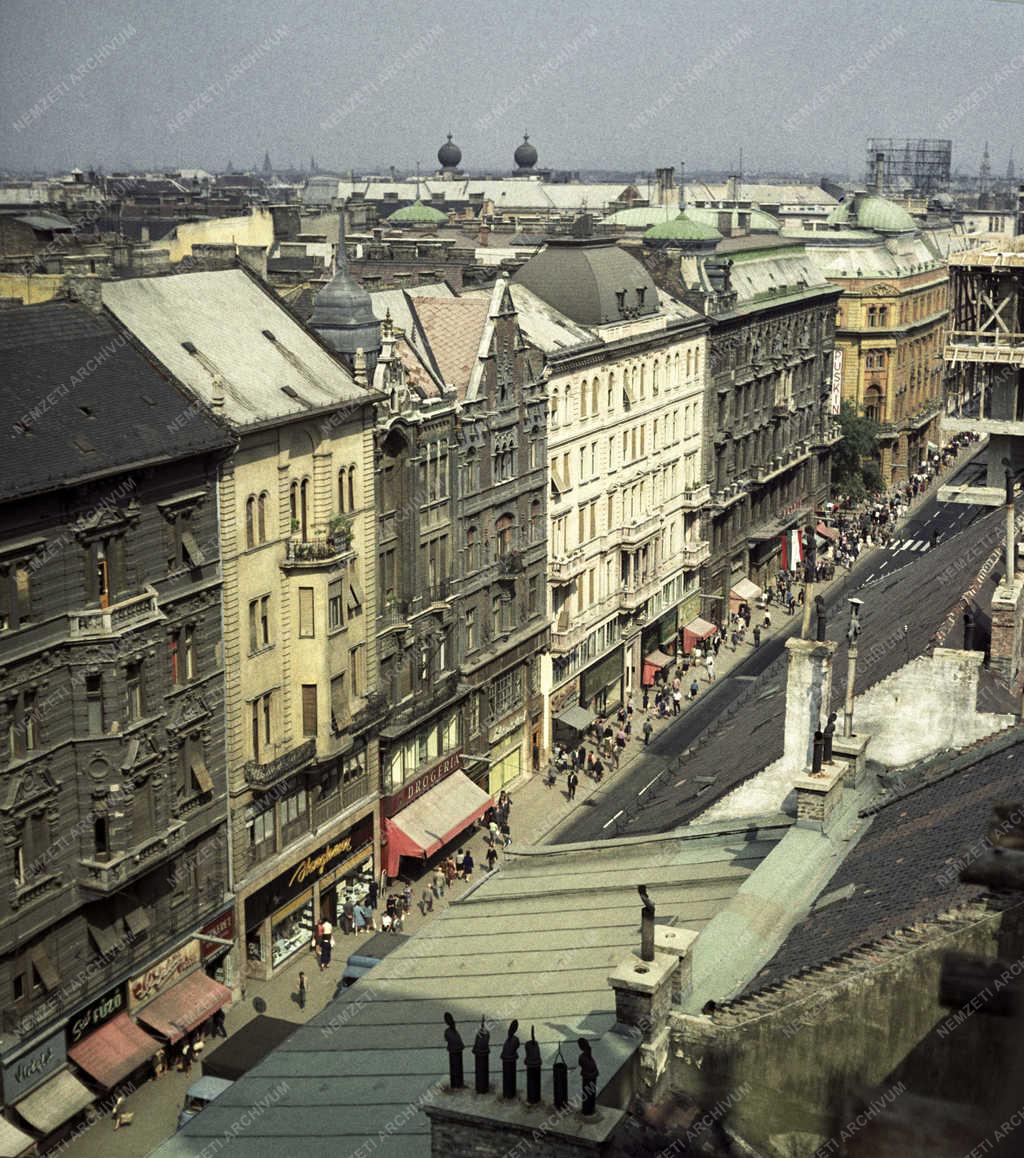 Városkép - Budapest - Kilátás az Alcantrai Szent Péter-templom tornyából