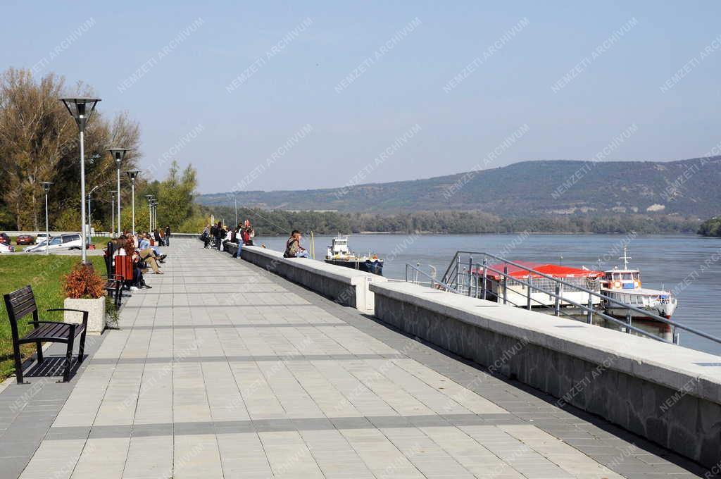 Stúrovo - Duna-parti sétány