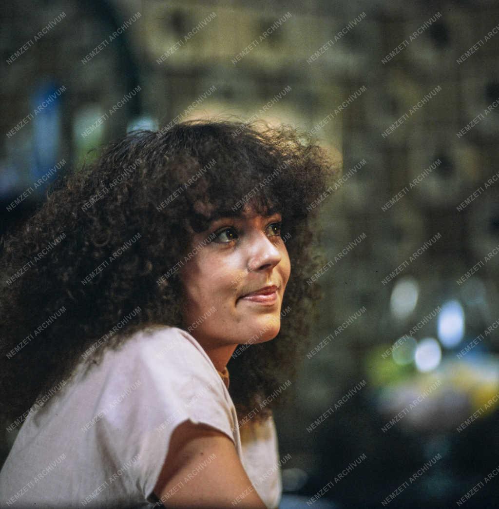 Kultúra - TV-film - Harmodios... és meg kell dögleni