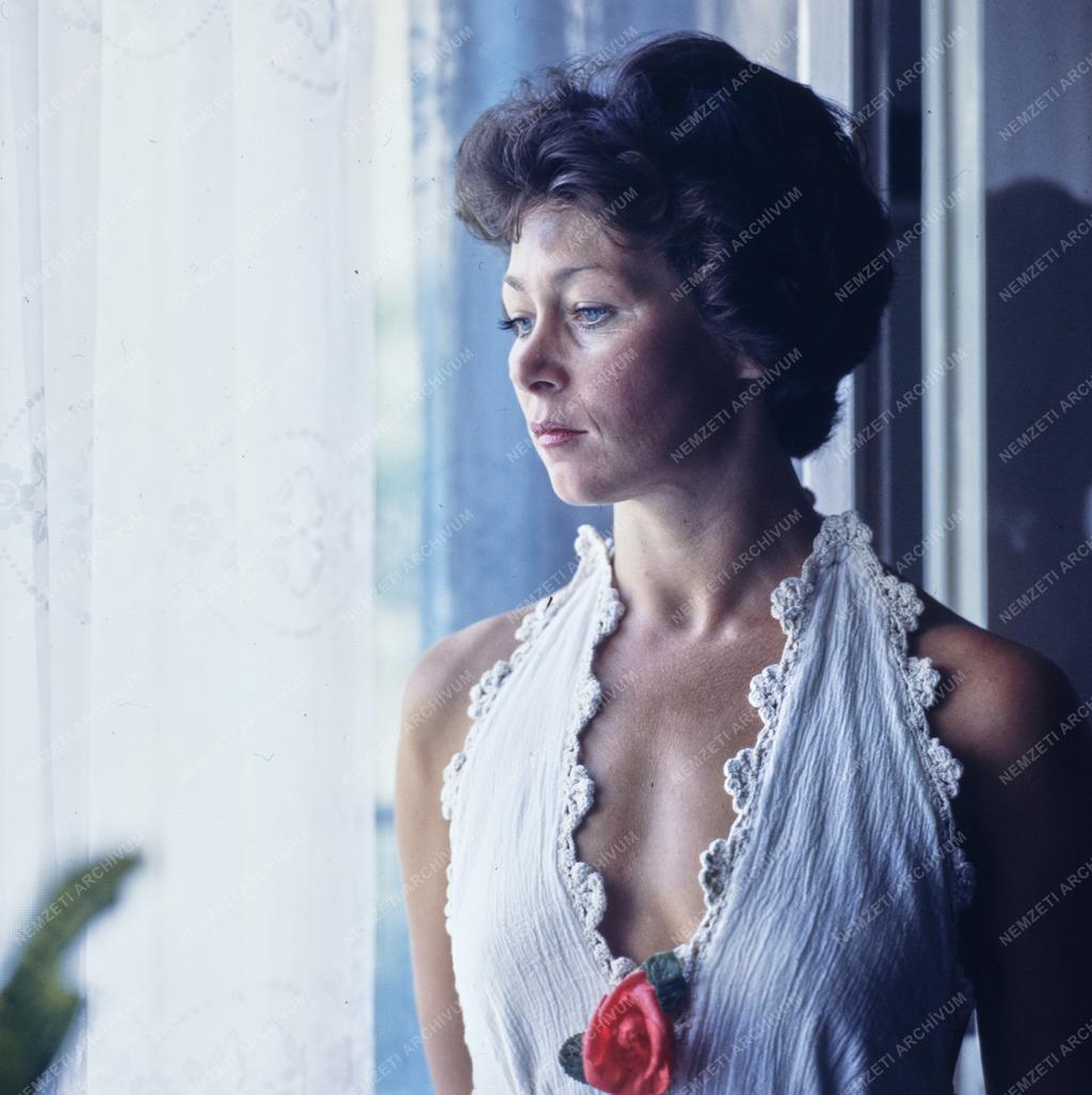 Kultúra - Színház - Császár Angela színművész