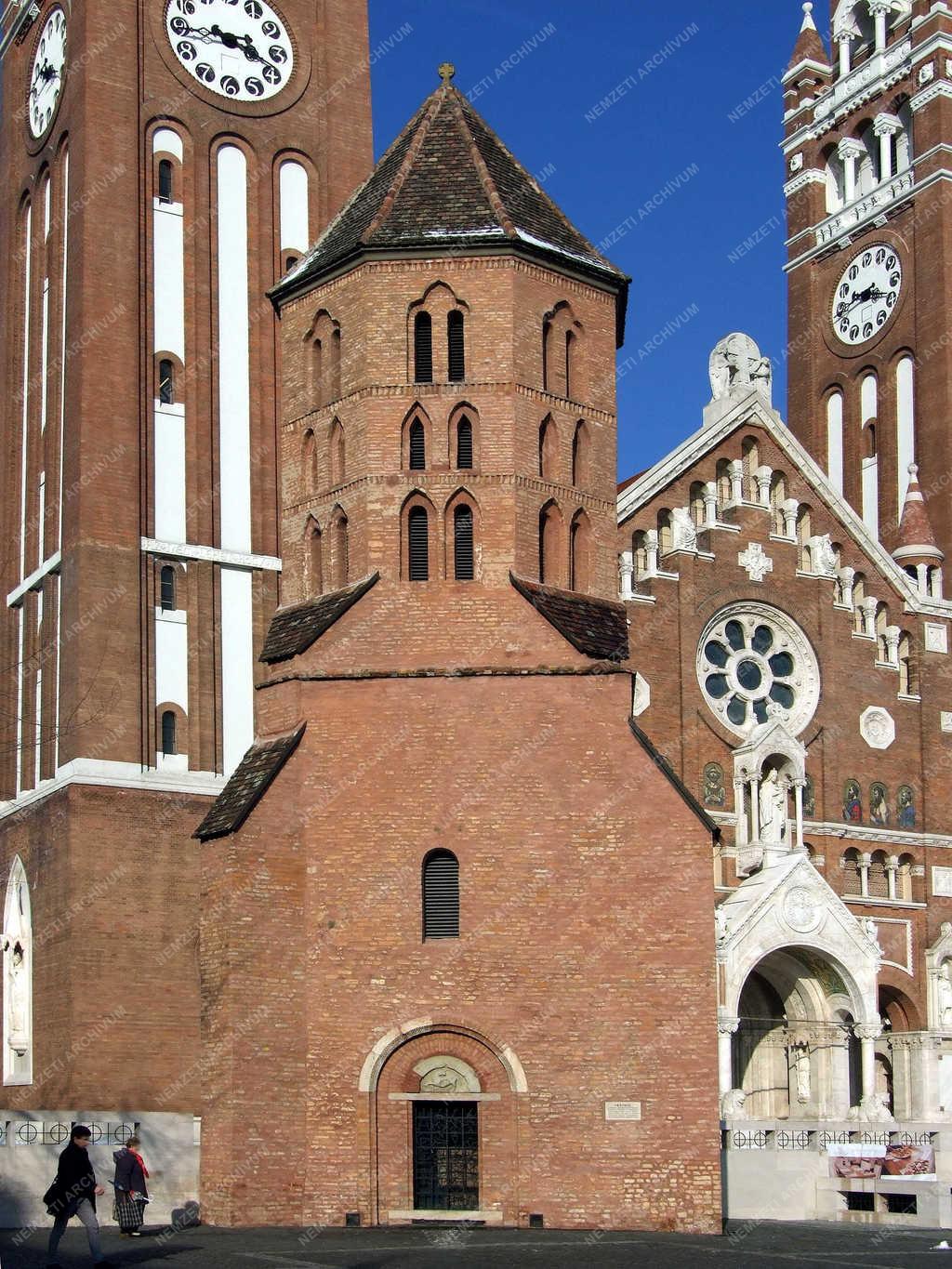 Városkép - Szeged - A Dömötör-torony a Dóm téren